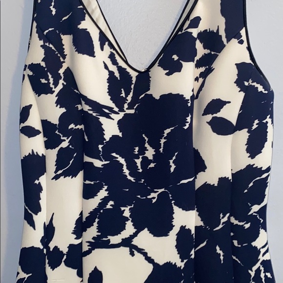 Song Dedication Dress - Picture 5 of 8